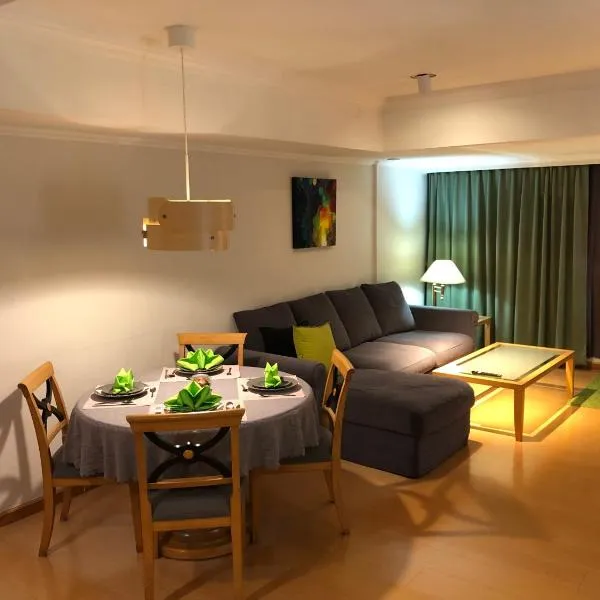 Best Taipei Hotel Room in Beitou Executive Suite for 5 guests up to 115 square meters with kitchen, hotel in Taipei