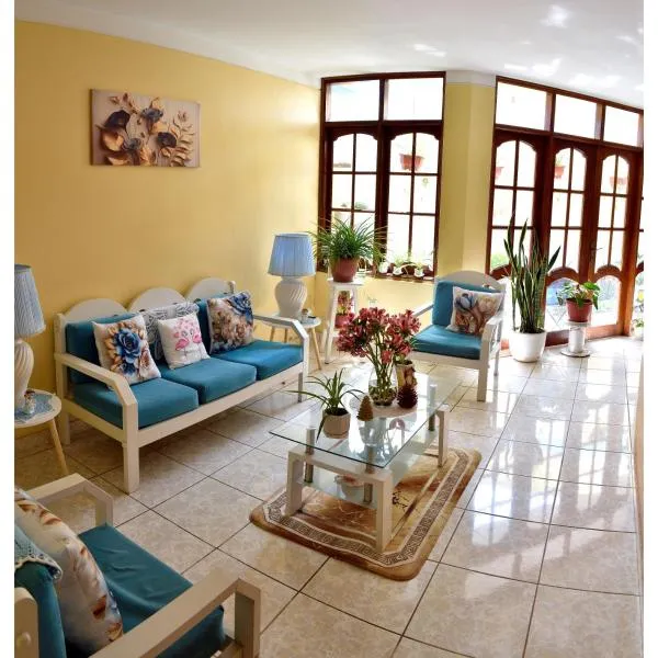 Hospedaje La Casa Blanca, hotel in Urbanizacion Buenos Aires