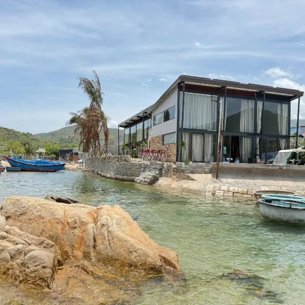 Rock Bay by Chành Rành, hotel in Vĩnh Hy