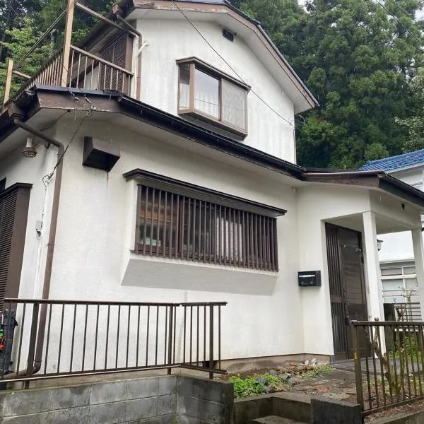 日高 里山の一軒家貸切 自然に囲まれたのどかなエリア 最大6名無料駐車場, hotel din Kubo