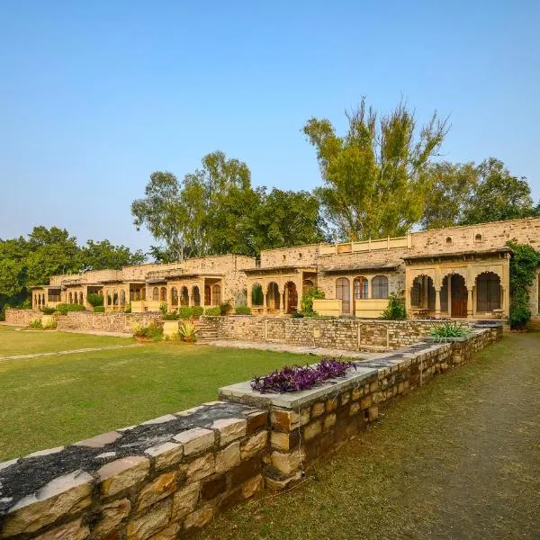 Neemrana's - Hill Fort - Kesroli, hotel v destinaci Alwar