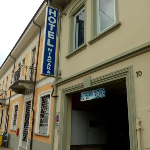 Hotel Niagara, hotel a Lombardore