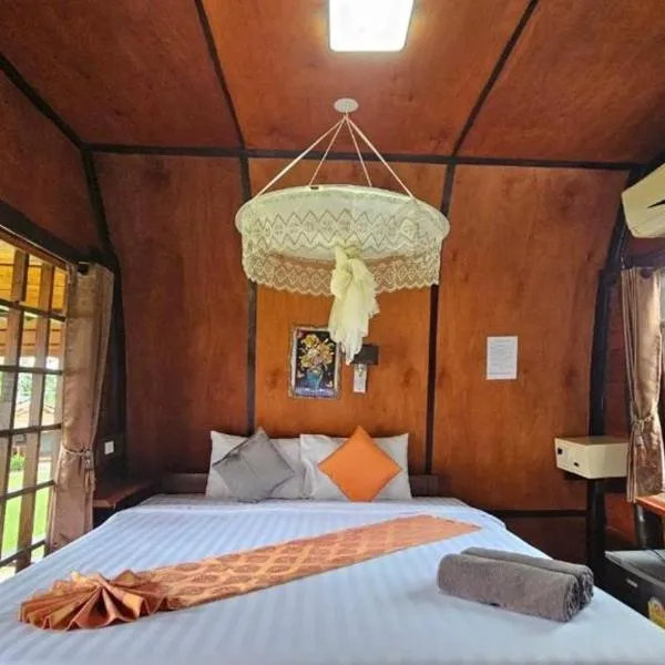 Eden Lanta Bungalow, hotel v destinaci Phra Ae beach