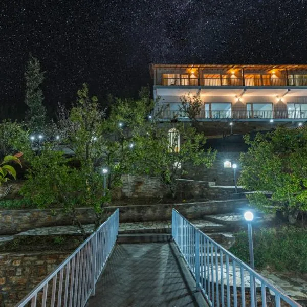 Shree Parijat Resort - Luxury Resort in Mukteshwar, hotel v destinaci Mukteswar