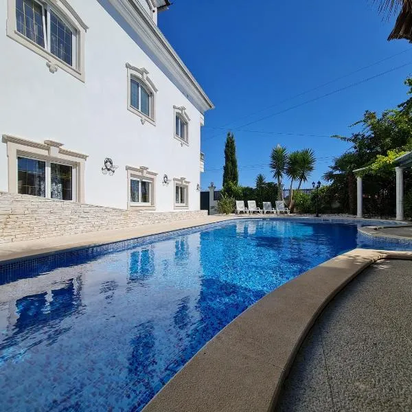 Villas de Nazare, hotel v destinaci Maceira