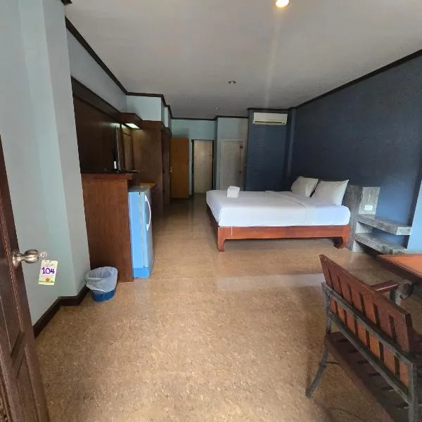 H&Y Chaweng, hotel v Chaweng Beach