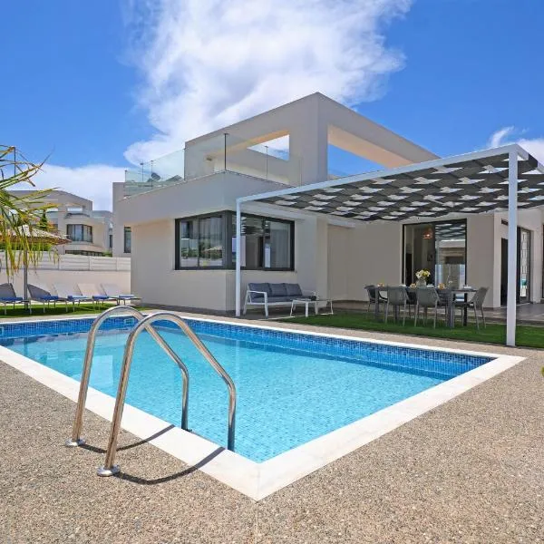 Villa Violeta - 3bed Bungalow large pool, Hotel in Protaras