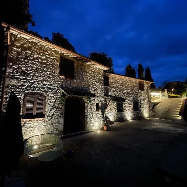 VILLA CHIARA, hotel v destinaci Torre Orsina