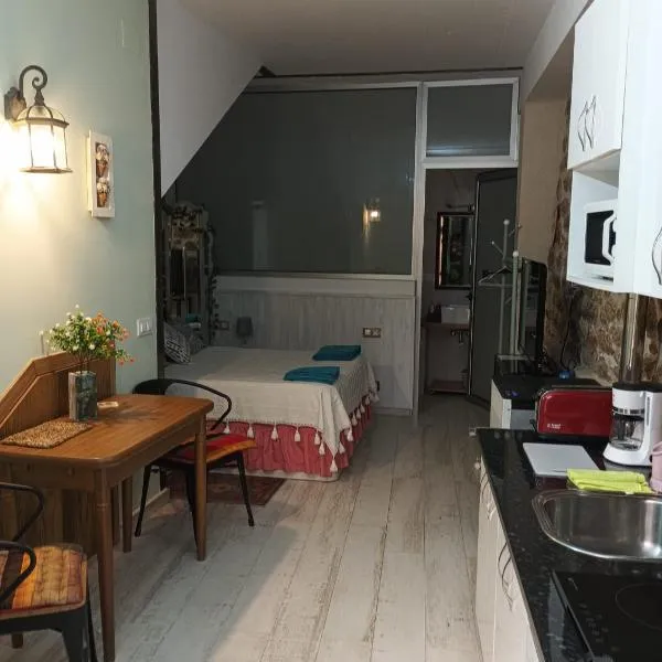 APARTAMENTO ESTUDIO AS ANDURIÑAS, hotel San Martín de Trevejóban