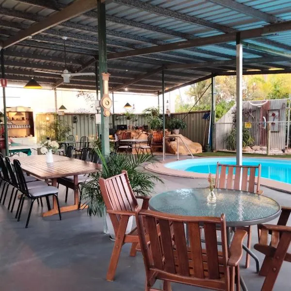 Chillagoe Cabins and Tours, готель у місті Chillagoe
