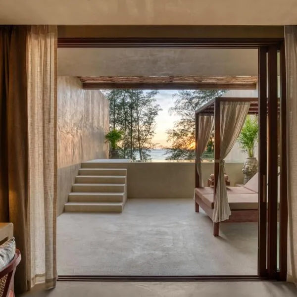 Café del Mar Phuket - Suite & Penthouse, hotel in Kamala Beach