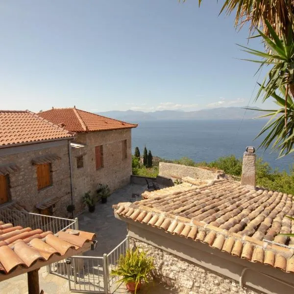 Fteri Stone House in Platanos, Akrata、Plátanosのホテル