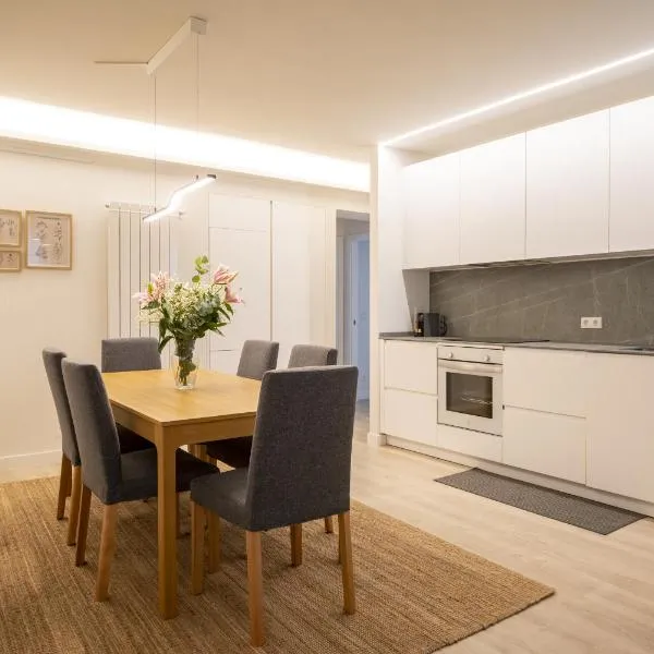 Apartamento Vargas 2BDR, hotel in Santander