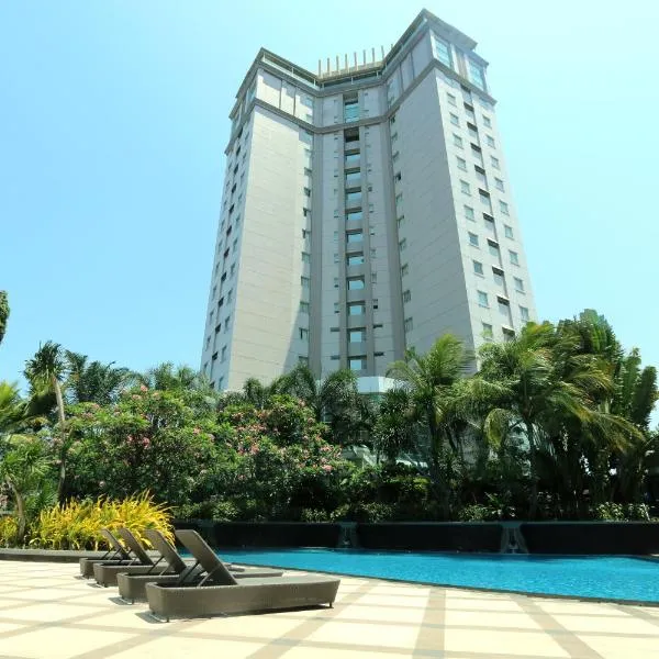 Java Paragon Hotel & Residences, hotell i Surabaya