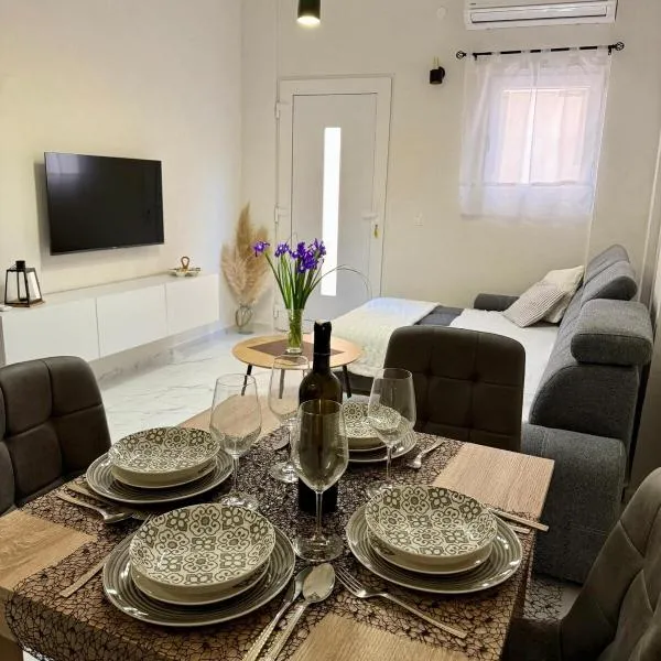 Modern Brand-New Apartment, hotel din Makarska