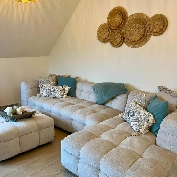 Stylish downtown loft and opposite park, hotel in Maldegem