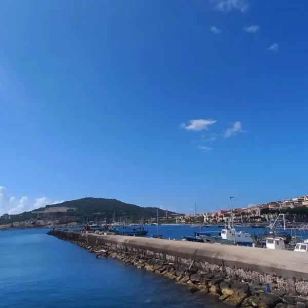Aria di Mare Gaeta, hotel v destinaci Gaeta