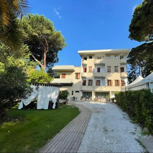Hotel La Tavernetta dei Ronchi, hotel Marina di Massában