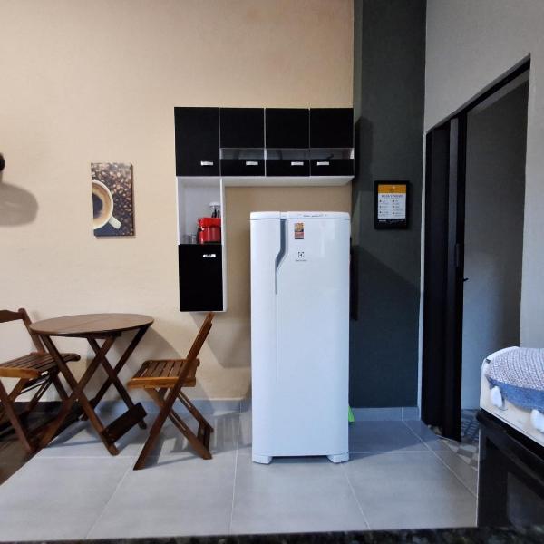 Kitnet Completa perto da Praia e do Centro, Roupas de Cama e Banho - Foto 5