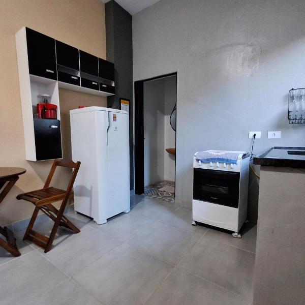 Kitnet Completa perto da Praia e do Centro, Roupas de Cama e Banho - Foto 4
