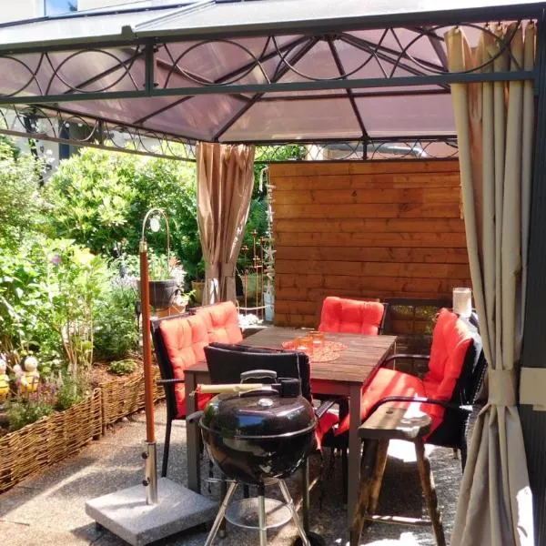 FeWo MaJo - Rustikal & entspannt Perfekt für Arbeit oder Auszeit, hotel en Solingen