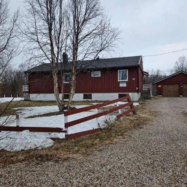 Stort Hus til utleie, hotel in Bånjakas