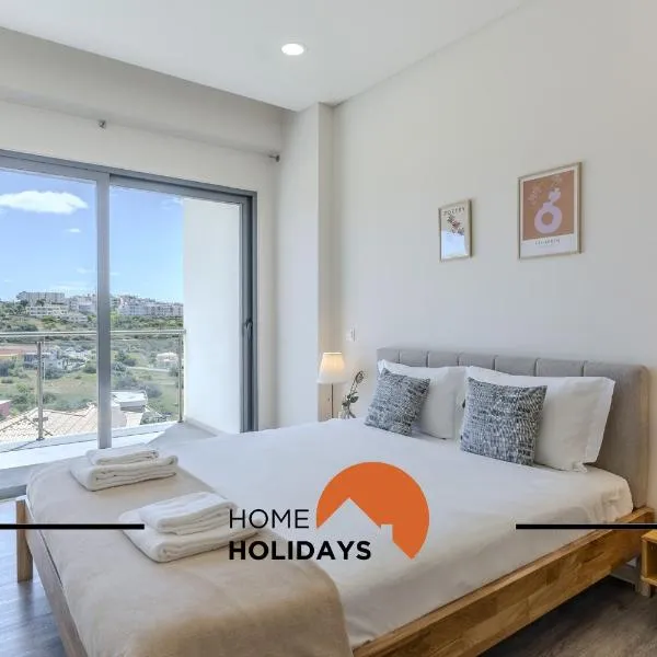 #312 Ocean Outlook by Home Holidays, hotel in Albufeira