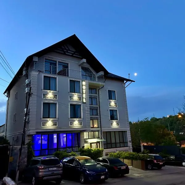 Hotel Paris, hotel v destinaci Chişinău