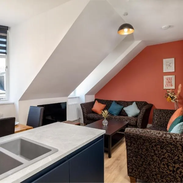 Remodelled Luxury 3 Bed Apartment, hotel in Aberdeen