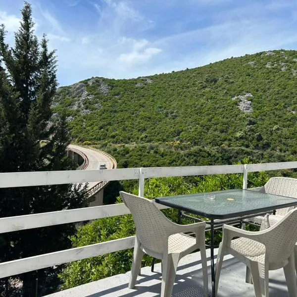 Prestige House, hotel in Dobra Voda