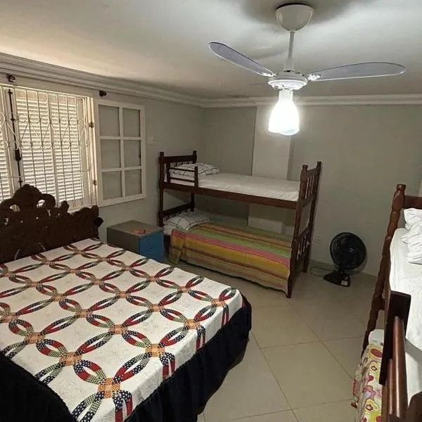 Casa Clorophila, quarto para até 7 hóspedes, hotel in Vila Velha