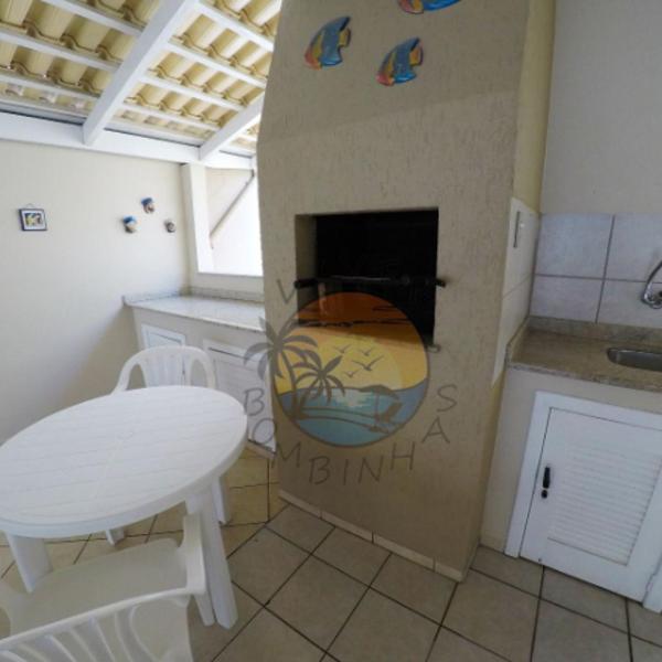 Casa Ampla Zona Central da Praia com 04 Dormitórios - Foto 3