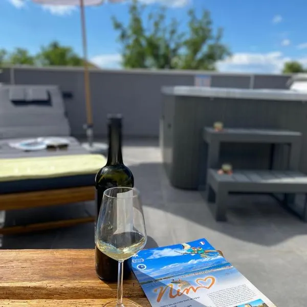 Studio apartment Dalmatia, khách sạn ở Hoek van Holland
