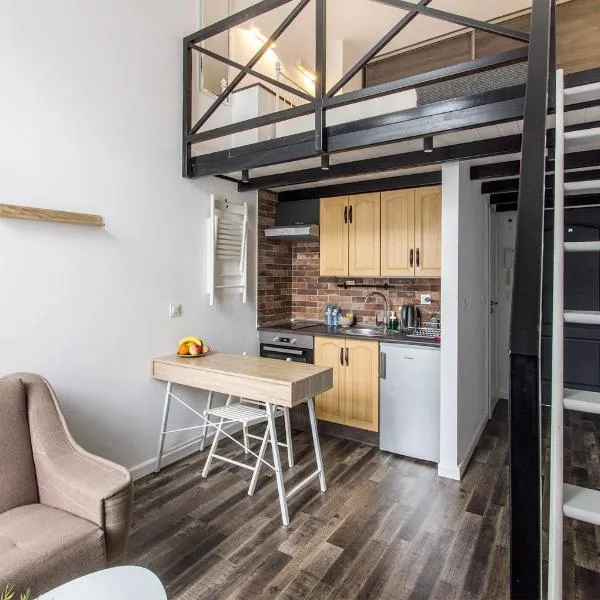 Indigo 2 Apartment z antresolą, hotel in Wrocław