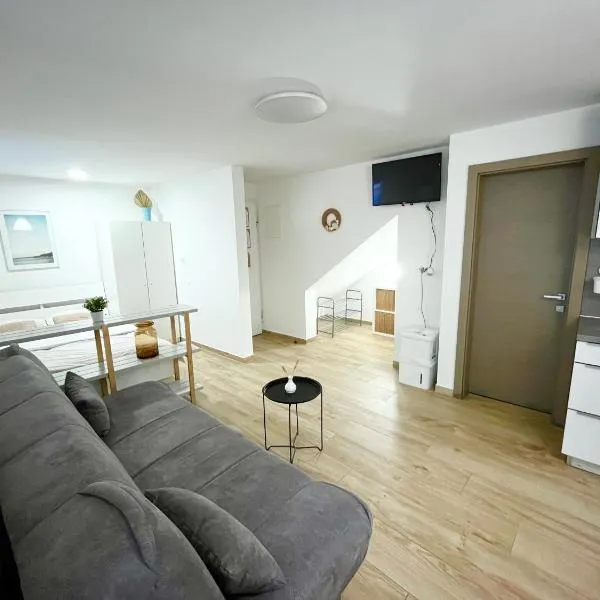 Casa Orange, hotel in Koper