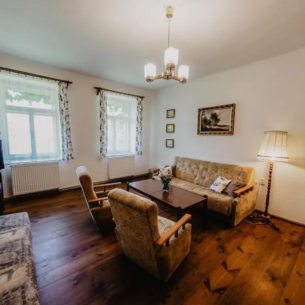 Statek Vranč, hotel en Bitov
