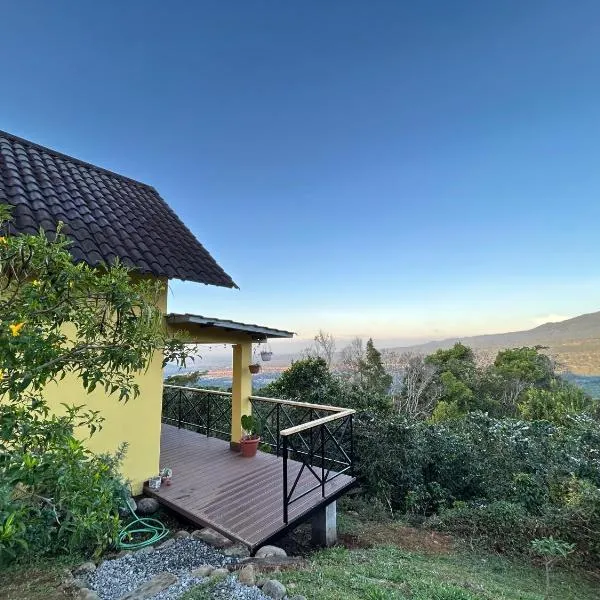 Cabaña con vista al volcán Barú, hotel a Boquete