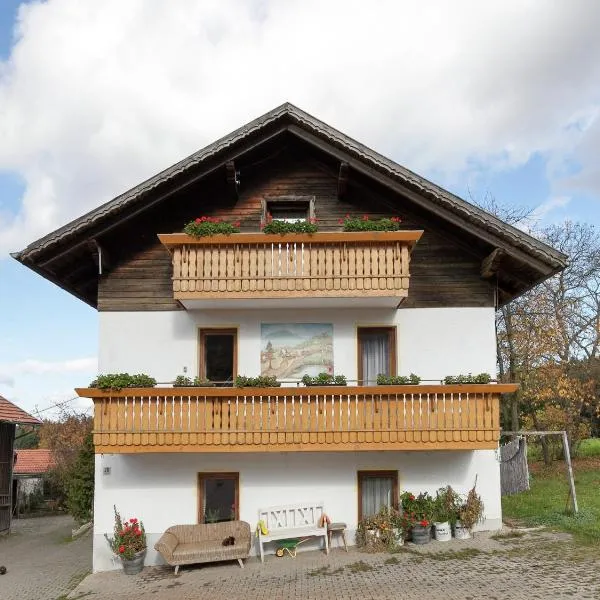 Bauernhof in Spandlberg am Hohe Bogen, hotel en Neukirchen beim Heiligen Blut
