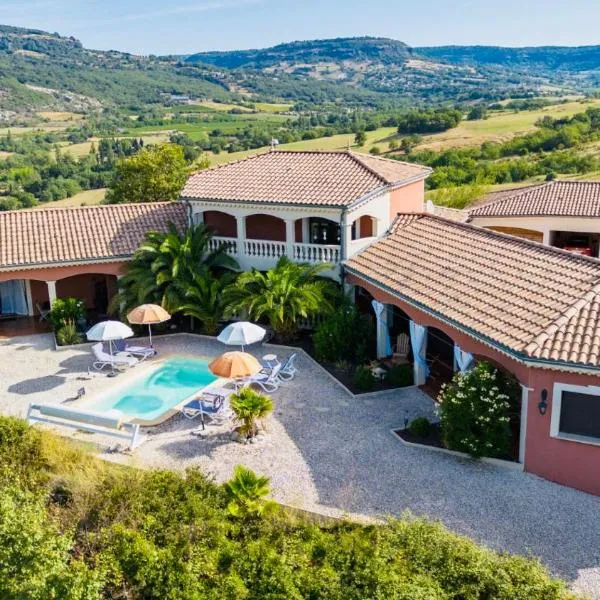 Chambres d'hotes Belle Etoile Ardèche、ヴィルヌーヴ・ド・ベルグのホテル