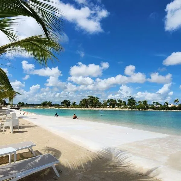 Vista Cana, Punta cana Paradise Pool & Lake Condo, hotel en Punta Cana