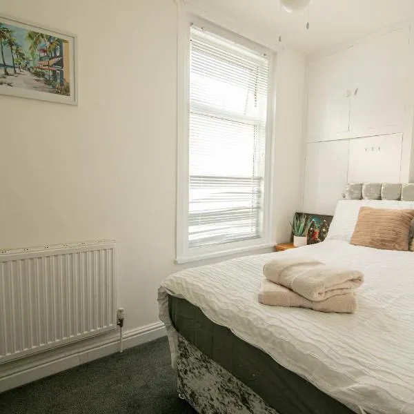 3 Bed Stylish & Spacious Home, Sleep up to 7ppl、ポーツマスのホテル
