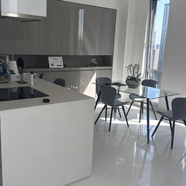Stunning Canary Wharf apartment City view, hotel a Londra