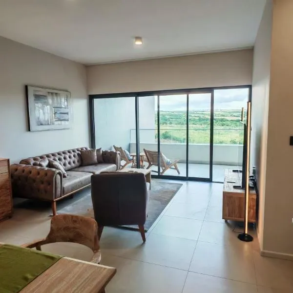 Sky escapade two rooms apartment, hotel in Moka