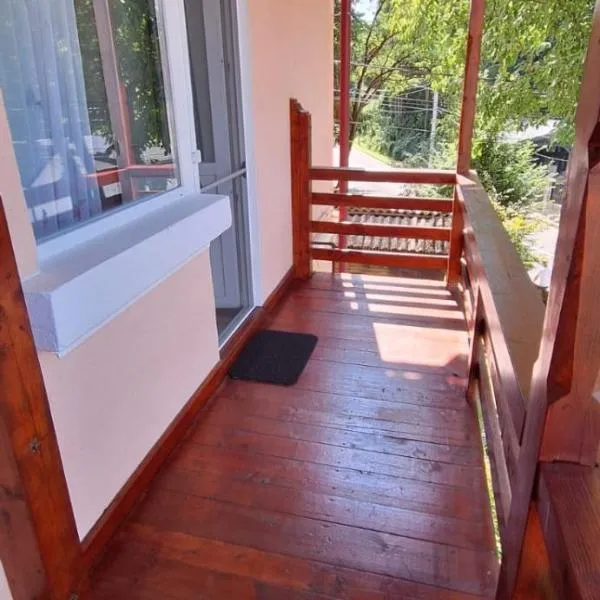 Cozy apartment in Sovata Resort, готель у місті Совата