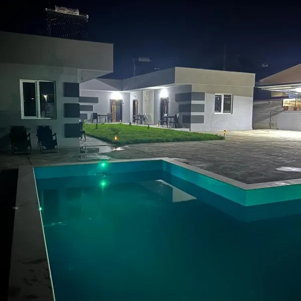Rivi Apartments, hotel v destinaci Mrzenci