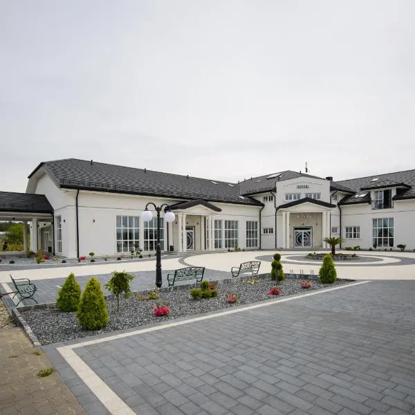 Wisteria Hotel, hotel v destinaci Laskowiec