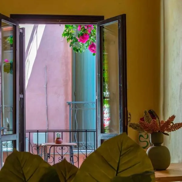 Mythos -Old Town-Old harbour Chania，位于干尼亚的酒店