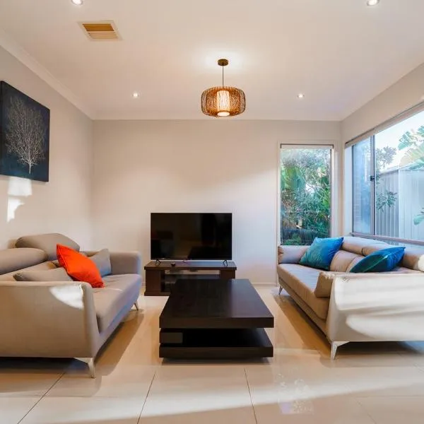 Spacious Point Cook Retreat & Free Parking, viešbutis mieste Point Kukas