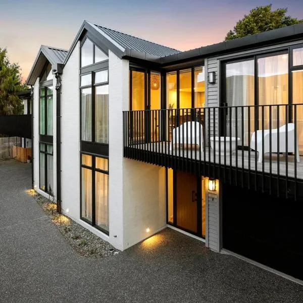 Modern living at its finest, hotel in Dunedin