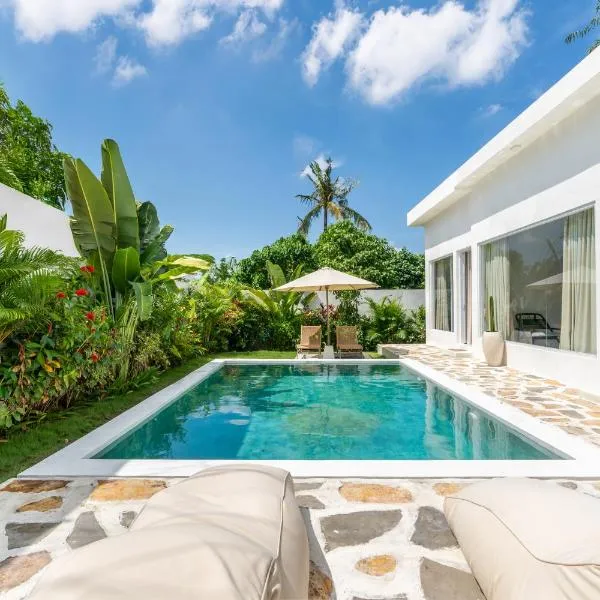 Villa Primarosa - Charming 3BR Villa with rooftop, hotel v destinaci Munggu